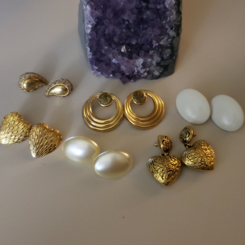 Heart of Gold earrings 💛